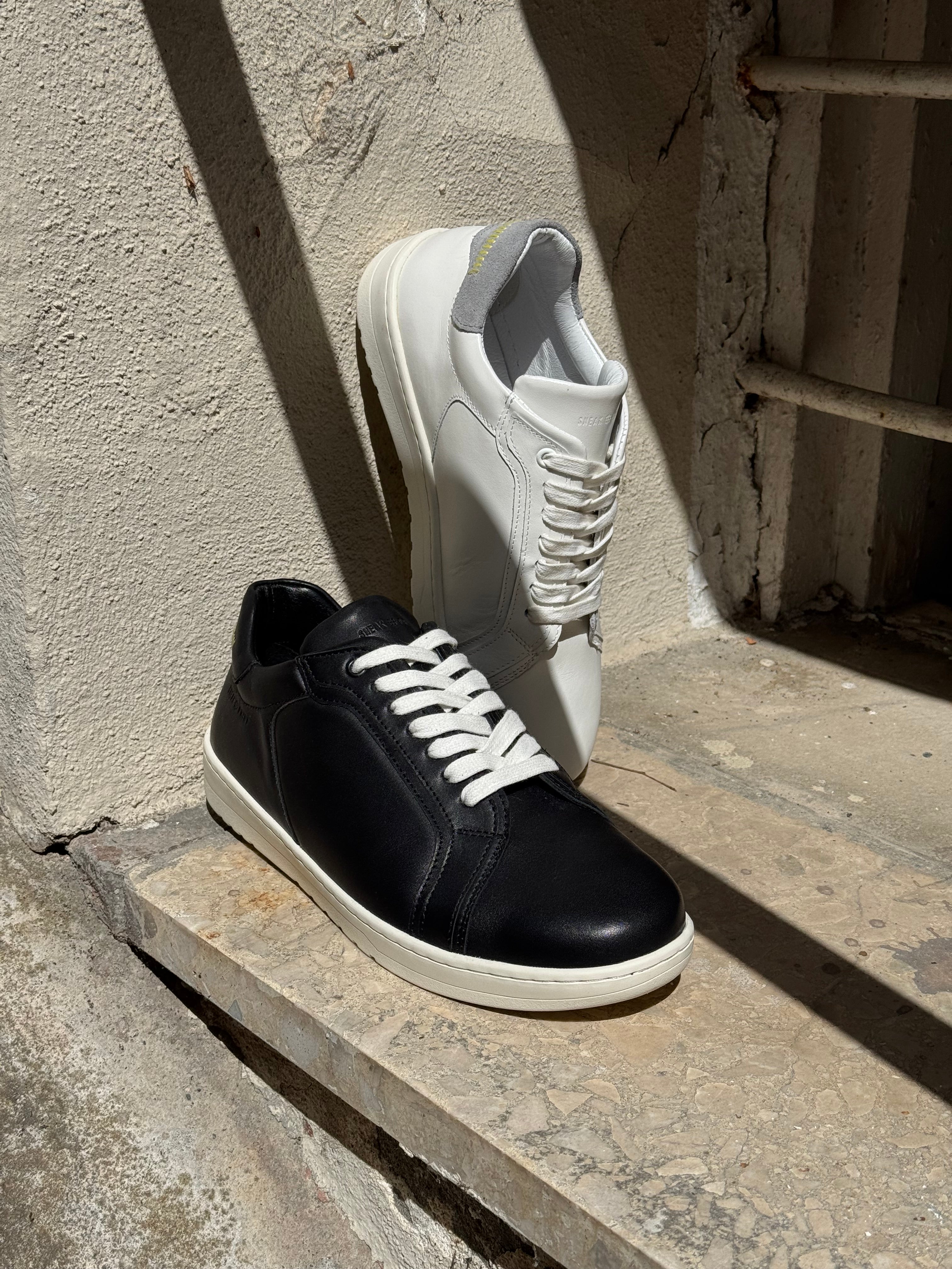 T1 - Schwarz mit weißer Aussensohle