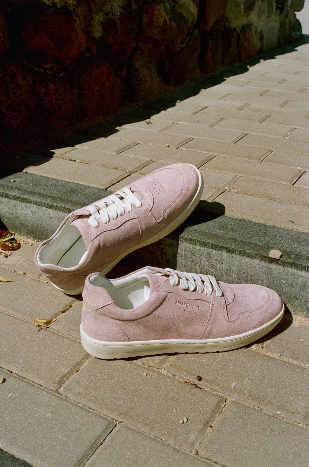 B2 - Rosa Wildleder